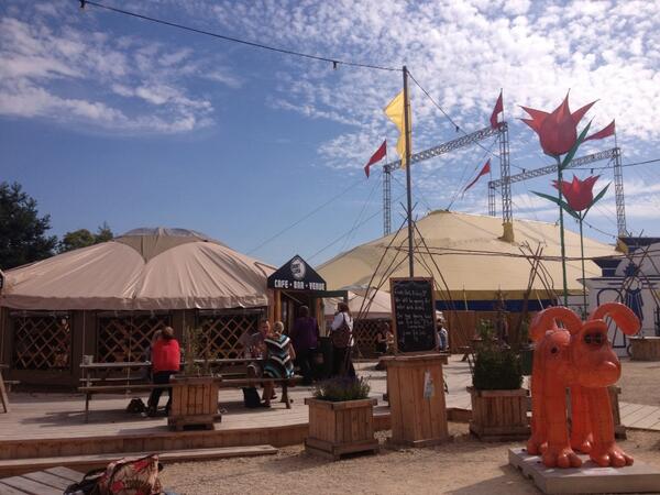 Great weather &amp; great food for the <a href="/foodtradehq/">FoodTrade</a> works lunch <a href="/yurtlush/">Yurt Lush</a> Thanks guys!