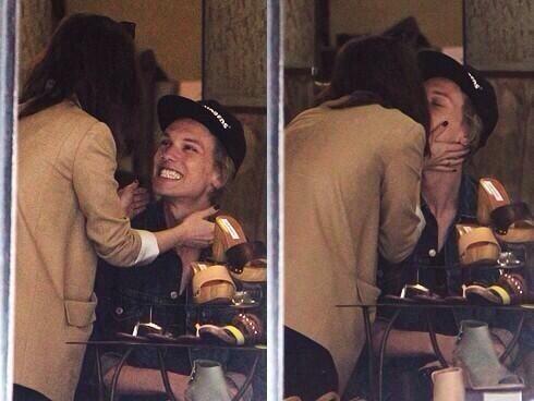 samroxtons's tweet image. This is so fucking cute omg JAMILY IS LOVE OKAY