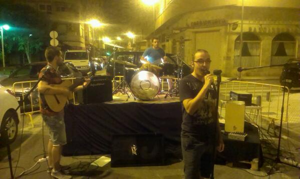 PenyaDesfets's tweet photo. Improvisació amb els @PenyaDesfets ! http://t.co/vpbbDOI5Su