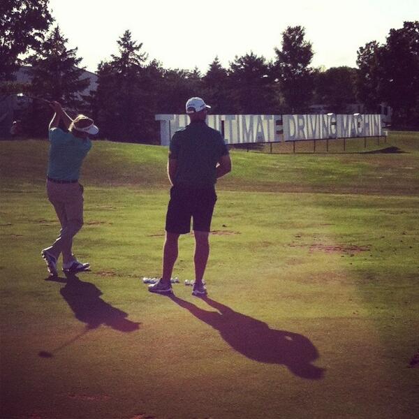 PGATOUR's tweet image. Here's what  @BrandtSnedeker does after shooting 63. #Practice #FedExCup &amp;gt;&amp;gt;