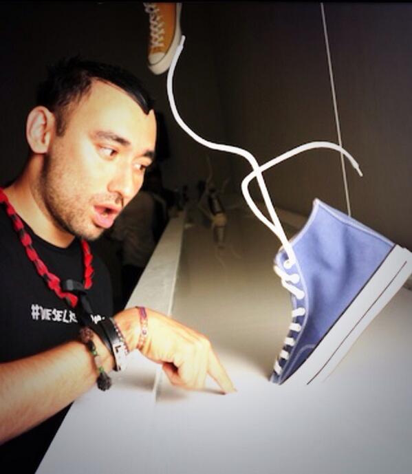 uths's tweet image. This is how when Margiela meet Converse. Jack Purell kick coated by the Margiela's iconic white paint. So cool!