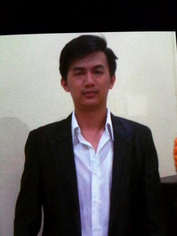 joy_ming88's tweet photo. Share dari tmn.Dicari gigolo penipu tante tante di kt medan sumut.hbs main dgn tante" mencuri brg perhiasan tante". http://t.co/29xaCNecw0