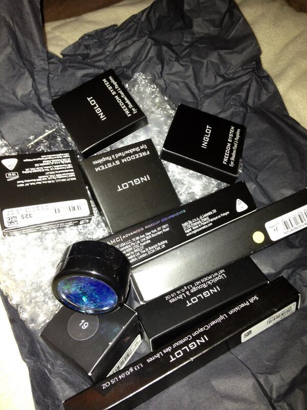 DaRealMonieLove's tweet image. Just got my @INGLOT_USA care package #Excited! #FreedomSystem!!!!! YAAAY! @HIPHOPSISTERS