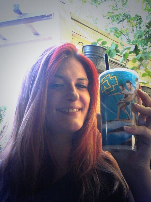 Moritho en bonne compagnie chez @eric_bonzi @coeurjollysyl  @psykoaddict !!!et dans un verre #rammstein<a class="tags" target="_blank" title="On Twitter" href="/?out=eyJ0eXAiOiJKV1QiLCJhbGciOiJIUzUxMiJ9.eyJpYXQiOjE3MjU2NTA3MDUsImlzcyI6InR3cG9ybnN0YXJzLmNvbSIsIm5iZiI6MTcyNTY1MDcwNSwiZXhwIjoxNzU3MTg2NzA1LCJyZWRpcmVjdF91cmwiOiJodHRwczovL3R3aXR0ZXIuY29tL2VyaWNfYm9uemkifQ.Y6VdVzyHLvkjiOYTPOl9f6KFsc1D2urge7Zd02SUzJpelTwvz50VAkG4qJ55IMbcga0KRwCJLl6MOh3El5nwCg">@eric_bonzi</a><a class="tags" target="_blank" title="On Twitter" href="/?out=eyJ0eXAiOiJKV1QiLCJhbGciOiJIUzUxMiJ9.eyJpYXQiOjE3MjU2NTA3MDUsImlzcyI6InR3cG9ybnN0YXJzLmNvbSIsIm5iZiI6MTcyNTY1MDcwNSwiZXhwIjoxNzU3MTg2NzA1LCJyZWRpcmVjdF91cmwiOiJodHRwczovL3R3aXR0ZXIuY29tL2NvZXVyam9sbHlzeWwifQ.1QY97yszpWSHtPdWw1AqX_ssKDFEiMSAD3CueBRk1lVpZtQG5XAHmFQQ9GV77YKdWNwMBtZz-Duls66K1rQxZg">@coeurjollysyl</a><a href="/tag/rammstein"class="tags"><span>#rammstein</span></a>