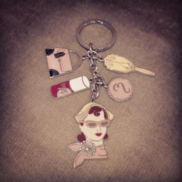BenefitUK's tweet photo. We have 1 more EXCLUSIVE Benefit keyring to give away in the next 45 mins. Tweet #BenefitCarnaby 4 a chance 2 #win it http://t.co/d3qhjFiWDQ