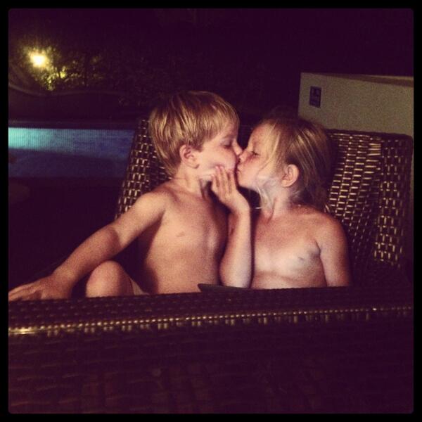 Claudiapops1's tweet photo. Love holidays http://t.co/ZeNX1KdERP