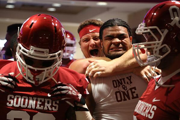 sarahrkarjian's tweet image. “@OU_Football: RETWEET if you're THIS excited for another Sooner Saturday! http://t.co/VG1K4ReoIu” BOOMER!!!!! @DoriKarjian @Leftykeys