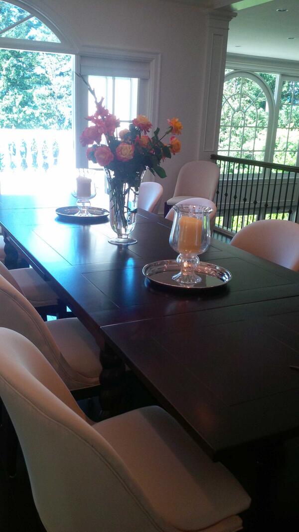 HuTiffany's tweet photo. Beautiful Summer Day at Stone Hill Estate #tbt #summer #vancouver #luxuryhomes #realestate http://t.co/1euSDuz4MO