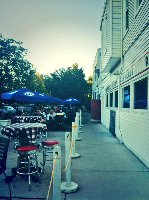 chi_joes's tweet photo. Our #ribwich is on special today and the patio is open! http://t.co/neb42TzEJo