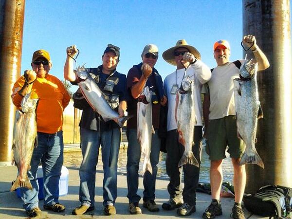 HawkenFishing's tweet photo. On a very slow day of fishing for the Columbia... Paul of Great NW Guide service pulled off a fantastic catch http://t.co/SqiYRQvaR9