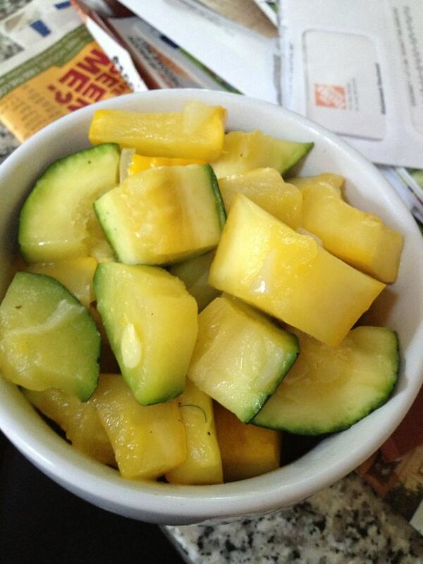 Working4FitLife's tweet image. #twye squash and zucchini sautéed with onions and olive oil over quinoa