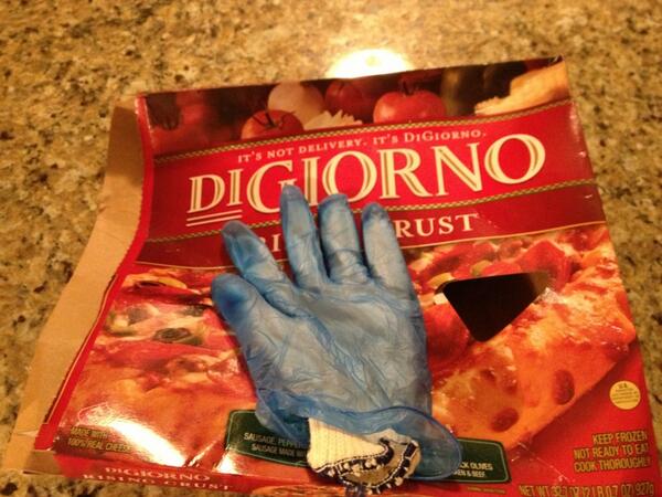 tmannvh88's tweet photo. @digiornopizza found this for dinner #yumyum http://t.co/3vJ7o3Ju6t