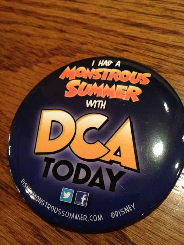 laurafee's tweet image. line moved fast! finally got one :D #APMagic @DCAToday