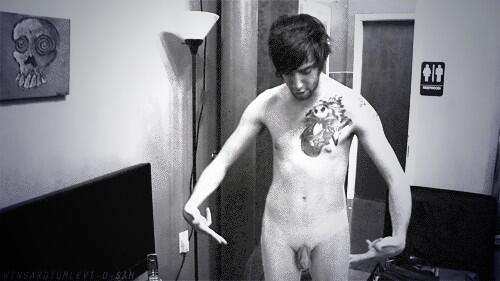 Oliver sykes nude