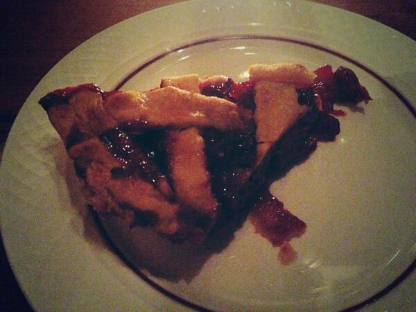 JeremyCooks's tweet image. Late night sour #cherry #pie from @bubbys #NYC