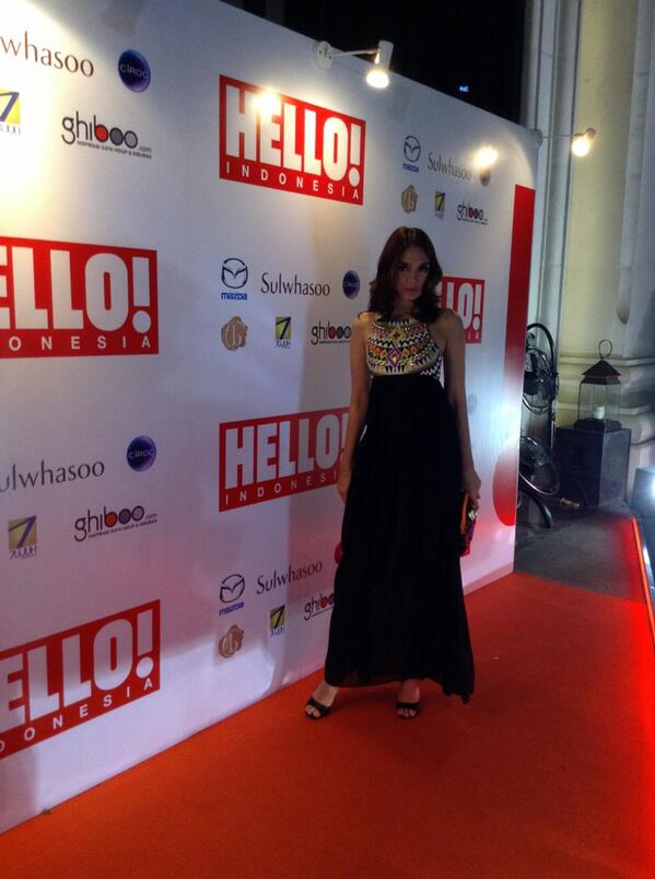 Sudah hadir Luna Maya yg ikut memeriahkan #Hello3rdanniversary malam ini cc: <a href="/BibliothequeJkt/">Bibliotheque</a> <a href="/MazdaMotorID/">MazdaMotorID</a>