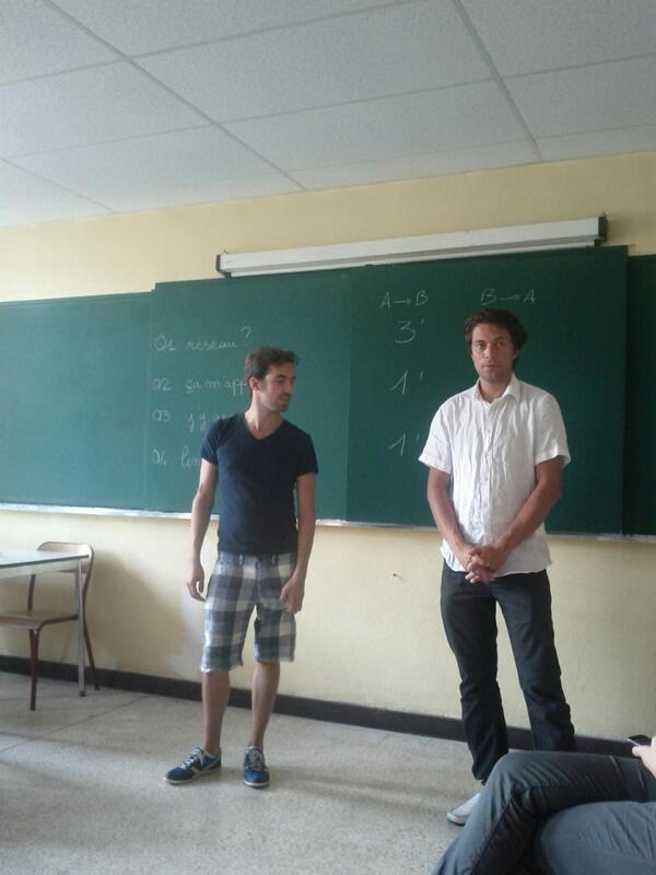 AssoSIDRA's tweet photo. @EtudiantsetD  Jeux d'interconnaissance http://t.co/FWJ9vtaaB9