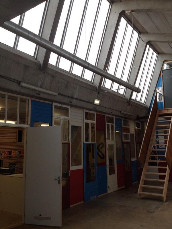 Leuk! Grote werkplek met slow coffee voor creatieven: <a href="/Vechtclub/">De Vechtclub</a> in @MeerMerwede