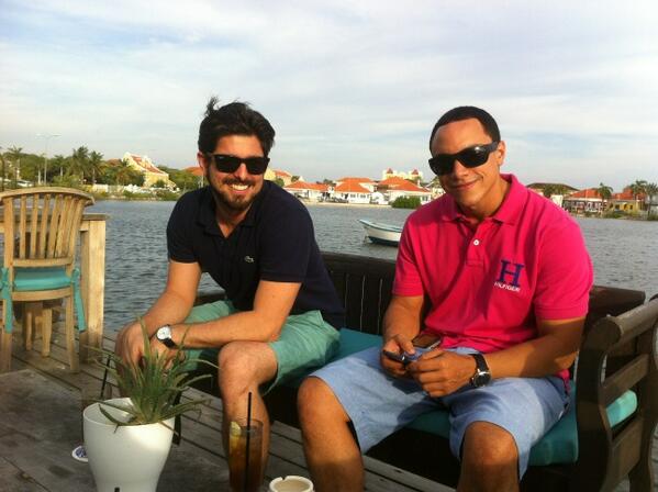 sttweets's tweet photo. Een goeie brainstorm @ngrane http://t.co/JEbghIRt7F