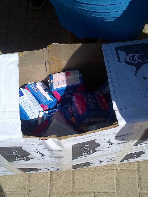 ZeeForZah's tweet photo. Box almost full.. Thank you so much.. @PADDRIVE http://t.co/YxUzqL6hMi