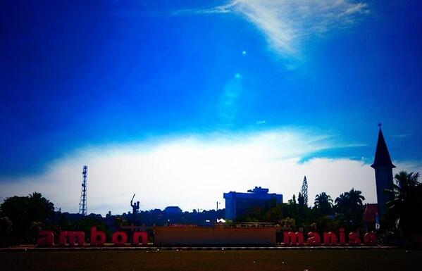 AmbonUpdate's tweet photo. HUT Kota #Ambon438  http://t.co/AhQl3dO7hg| @MolukkenFoto