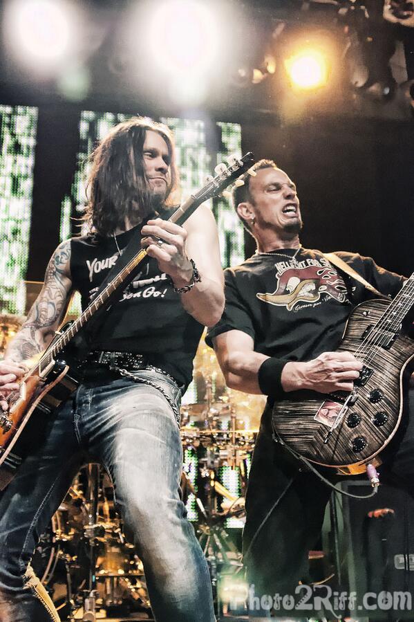 The countdown's coming to an end! Soon we'll have a new masterpiece by <a href="/alterbridge/">Alter Bridge</a> in our hands! :) #Fortress