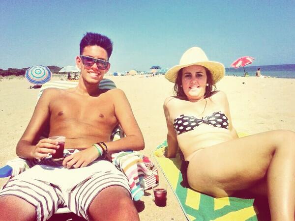 Fernndez_29's tweet photo. Hecho de menos estos dias de playa!!! @Maca20Rubita @Marinegra19 jejejje 👌 http://t.co/CDifN5HsP2
