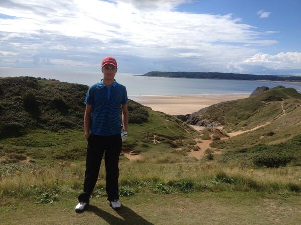 bucketsgolf's tweet image. Pennard 17th tee, stunning view, great course #36points