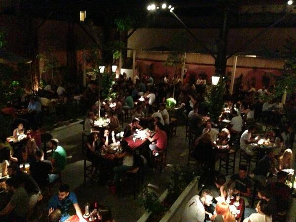 BeerBarQ's tweet photo. Beer Bar Q's Backyard...κοντά σας καθημερινά από τις 20.00! http://t.co/SVQwG16U9Y