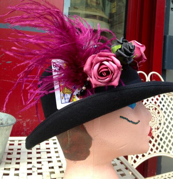 KalukiBoutique's tweet photo. Hats customised by Kaluki HQ! X http://t.co/XaV8q0Wwbt