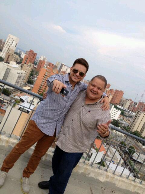 chacinmarcos's tweet photo. Omar Acedo el invitado del dia en @c_latino @OMARACEDOVALERO @chacinmarcos @mariselat http://t.co/BFk94XIuc1