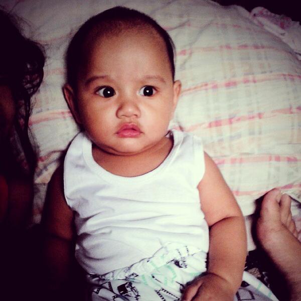 iamtinasanchez's tweet image. #bigEye #scared #tabaching