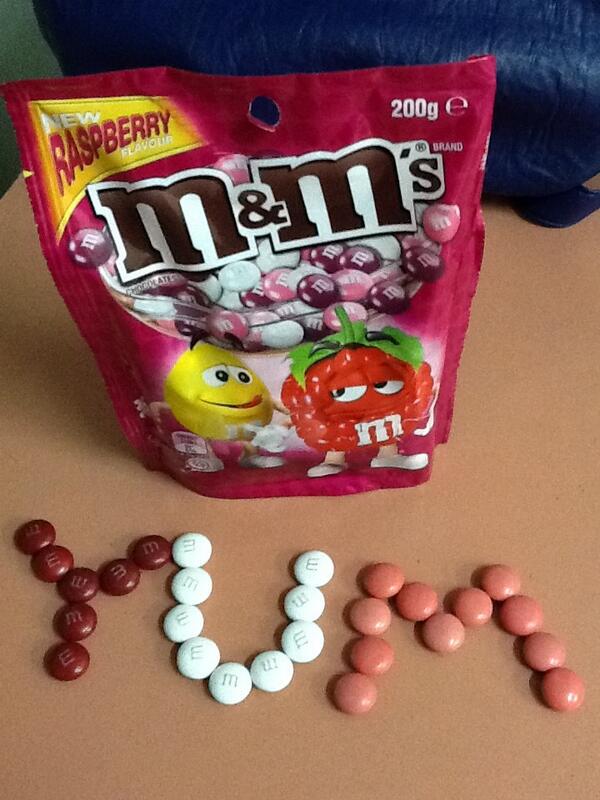 BEKSTORM7's tweet photo. @GRIFFBUNDY @shezie01 @Petrol2284 *NEW RASPBERRY M&amp;M's!! SOOOO *YUM ;-) http://t.co/E1GFRKtGuU