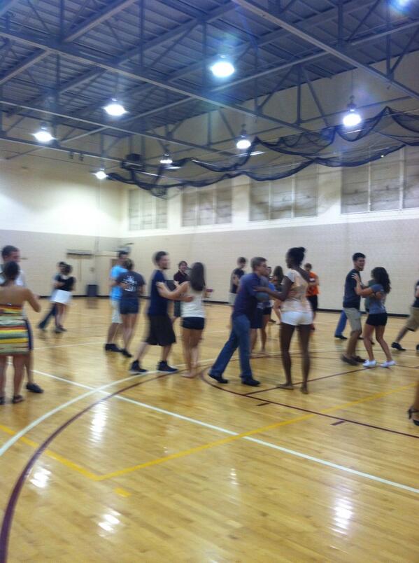 ElonsClubDance's tweet photo. First class of the year! #LTML http://t.co/JBH3VVApi8