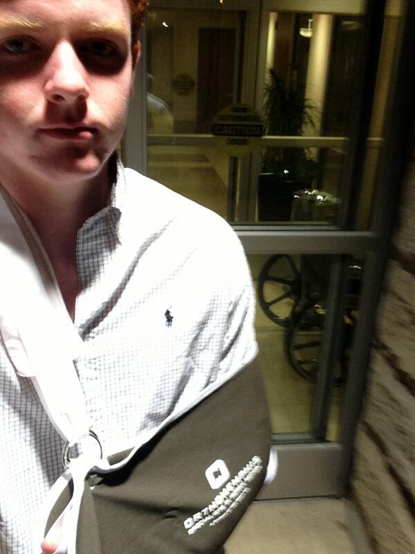 scottmullahey1's tweet image. #Dislocated @ShineAll_DAY