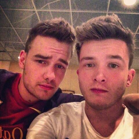 xxlarrypizzaxx's tweet image. #DaddyDirectioner and #JoshDevine

.