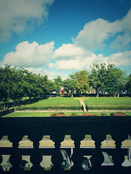 What a beautiful day in London ☀ http://t.co/QJHNgYSej1