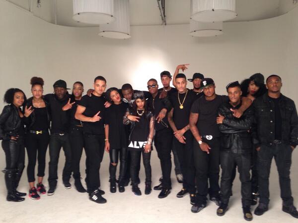 Paigey_Cakey's tweet image. Thanks to everyone who came down to my video shoot yesterday. #SAMEWAY out this month!