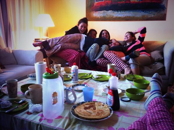 huevonuno's tweet photo. @HockeyDelivery @gmariapaz @LoliBarbon hecho! http://t.co/Yl8VhTWHf6