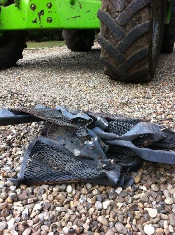 mpwill64's tweet image. 1 carefully recycled B&amp;amp;Q BBQ with the aid of my 3 tonne forklift #flatpacked