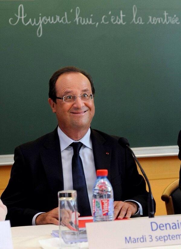 martinrigou's tweet image. François est content d'aller à l'école ! #simplet #hollande #OnNEstPasRendu #censurdelelysee