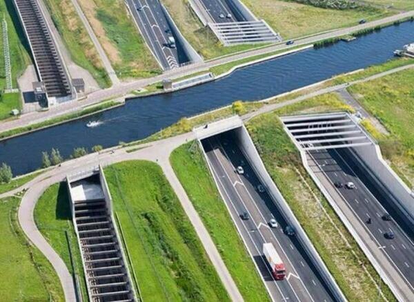 UntilEarth's tweet image. Underwater highway, Netherlands.