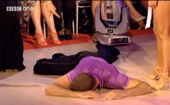 Iouigi_'s tweet photo. This man is too much @ashoztd #AshleyToWin http://t.co/VG4EDYy09M