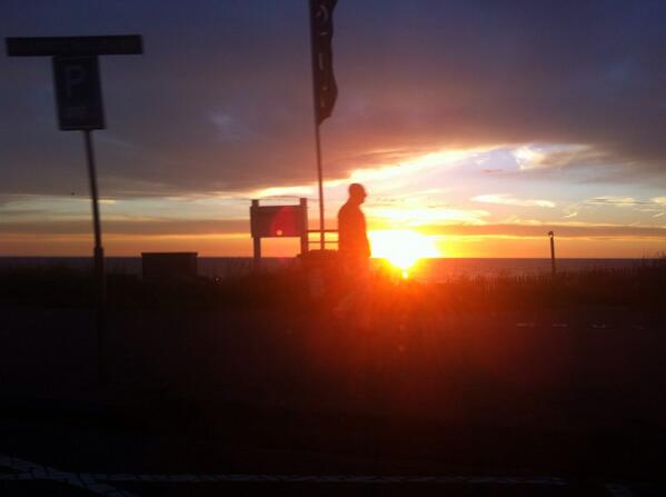 ZvtTim's tweet image. Prachtige zonsondergang.