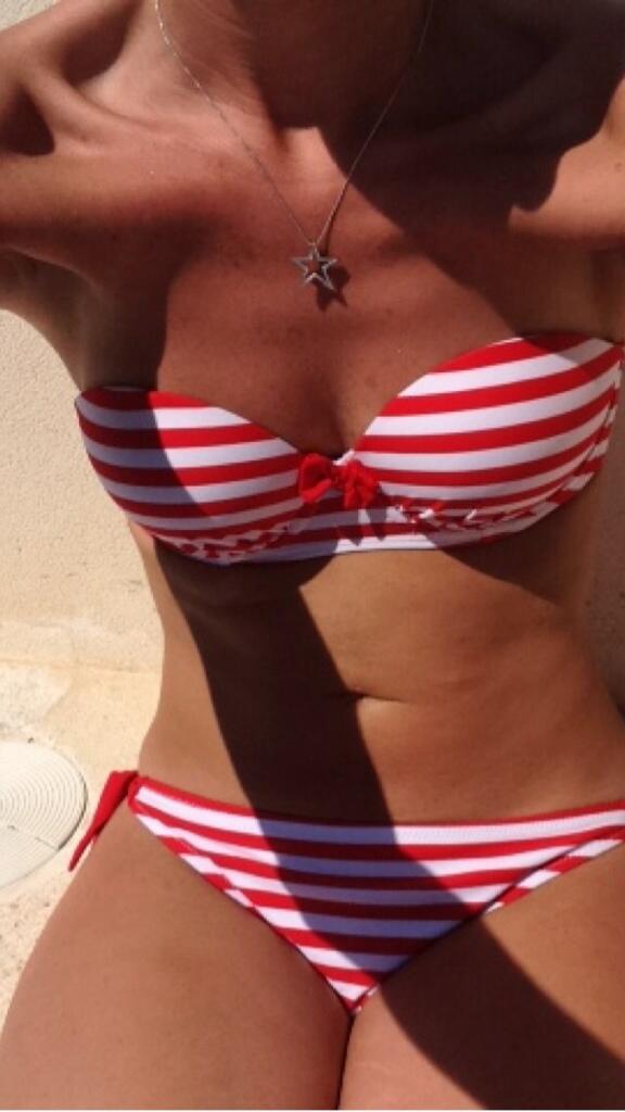 BlackeeDee's tweet photo. Where's wally??! No longer on her holidays and missing the sunshine already http://t.co/MKssxIhU1w