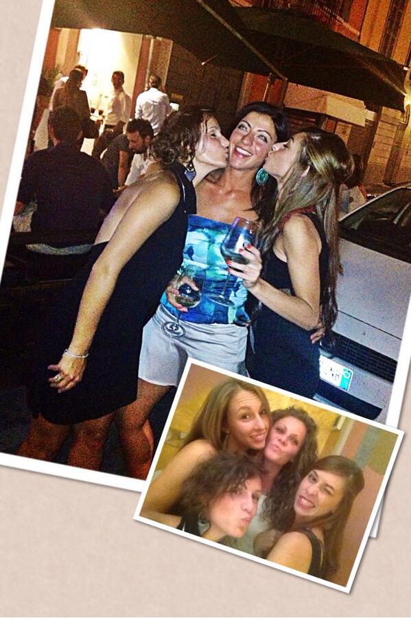 VeronicaFilipp's tweet photo. Tanti Auguri di Buon Compleanno Tesoro!!! @sararossi1989 @ettaiacovaccio @valetonni @stefy_rcc http://t.co/M00BycbOZq