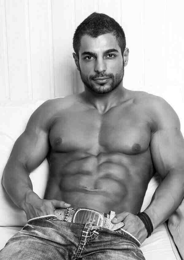 BTmHkqOIYAARarF.jpg:large