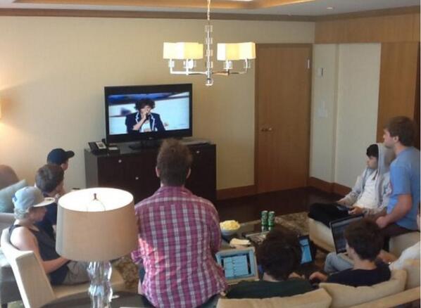 HarryStylessWWl's tweet photo. Me on @Woozworld proof! ;D @Woozworld http://t.co/jDGRT1bHp6