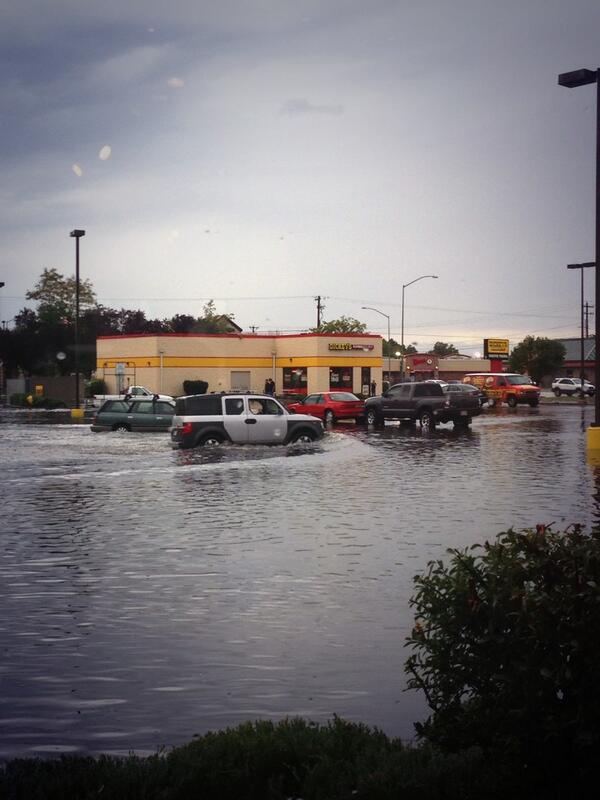 simoneyjc's tweet image. @ZanderSays @JackieLaNel Dickey&apos;s. we were so close. #civicproblems