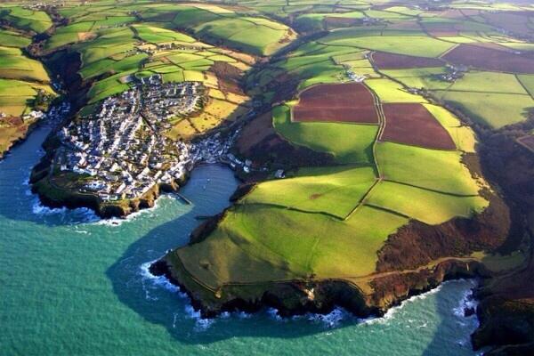UntilEarth's tweet image. The Amazing coast of Port Isaac, England.